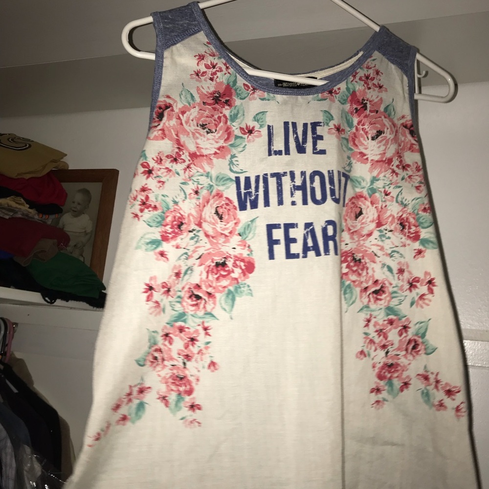 WOMEN’S FLOWERY BLOUSE KEY HOLE BACK